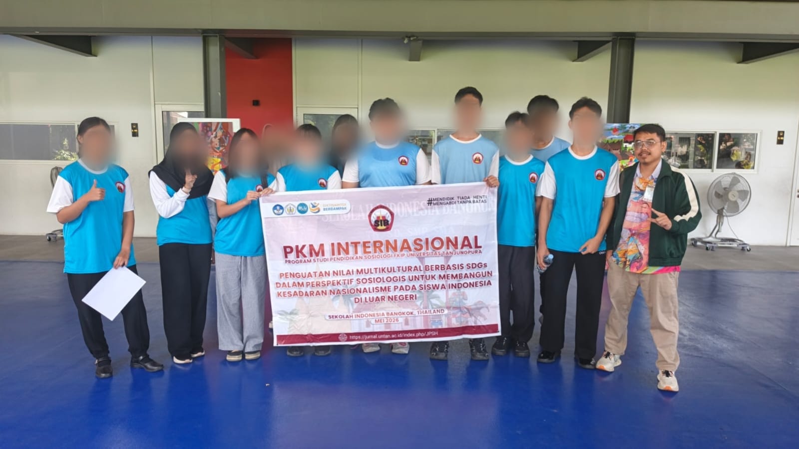 Memperkuat Nasionalisme Anak Bangsa Antar Negara : Prodi Pendidikan Sosiologi FKIP UNTAN Gelar PKM Internasional di Thailand